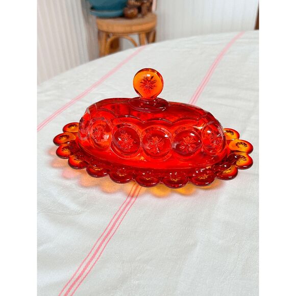 Vintage L.E. Smith Glass Moon and Stars Amberina Glass Covered Butter Dish w/Lid - Picture 6 of 6